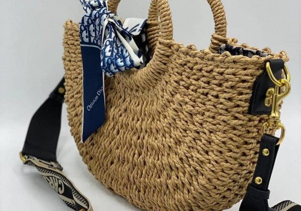 У моду на літо 2021 вриваються неймовірні солом'яні сумки