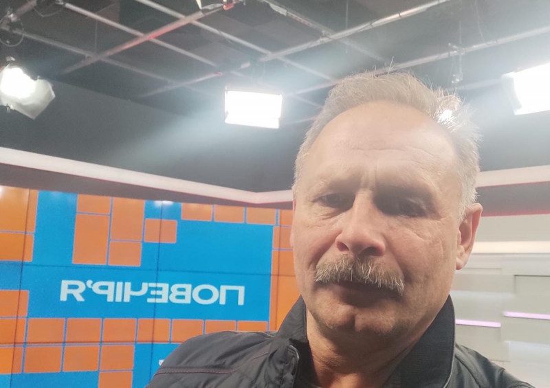 Экс-нардеп от БПП избил "слугу народа" в прямом эфире