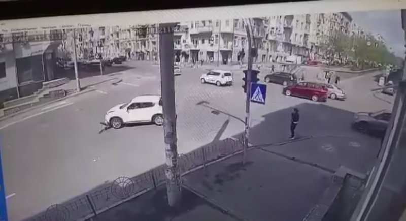 З'явилися резонансні деталі аварії з колишнім санлікарем Києва, яка переїхала дівчину