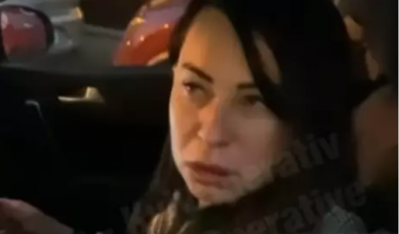 В Киеве пьяная "вдрабадан" женщина таранила авто, называясь "полковником полиции"