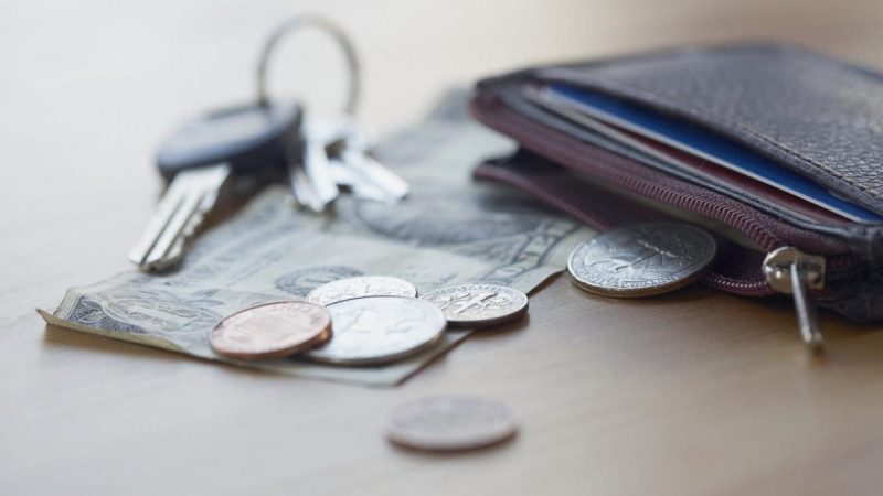 Як правильно зберігати гроші в гаманці: цікаві прикмети