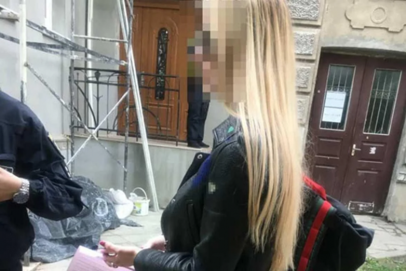 Во Львове девушка под наркотиками совершила ДТП и сбежала