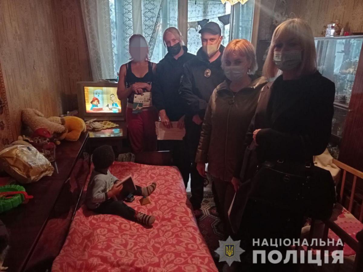 В Харькове мать беспощадно избила маленького сына 