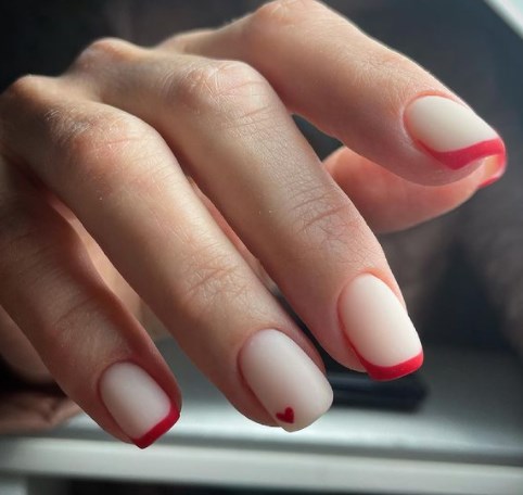 Модний французький манікюр літо 2021 Модний французький манікюр літо 2021