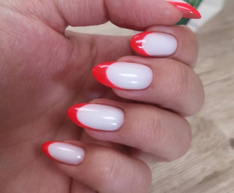 Модний французький манікюр літо 2021 Модний французький манікюр літо 2021