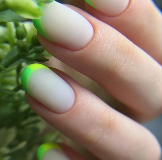 Модний французький манікюр літо 2021 Модний французький манікюр літо 2021