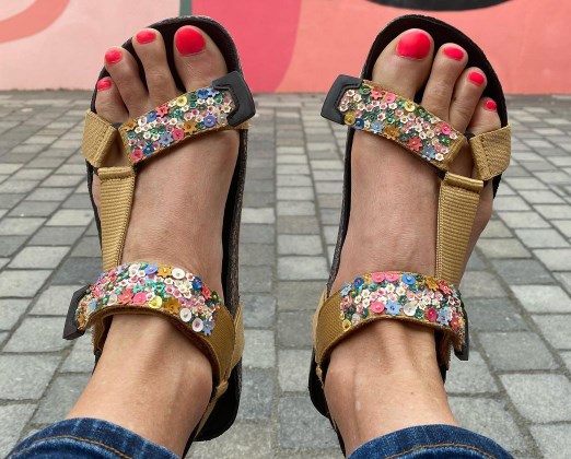 Модные женские сандалии 2021 на липучках 