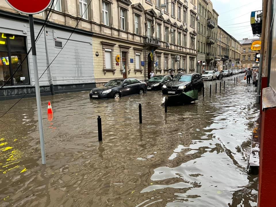 Буря во Львове Буря во Львове