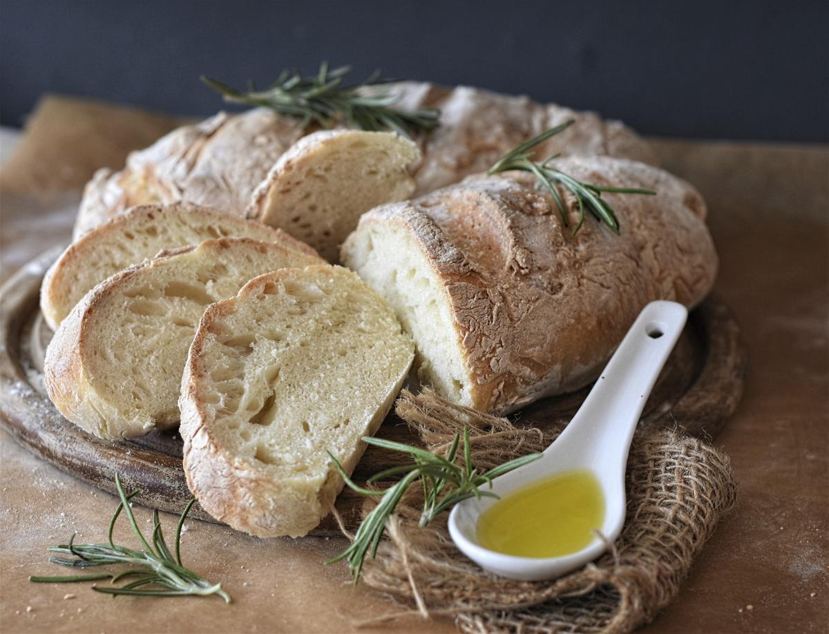 Как спасти черствый хлеб: 7 удивительных хитростей