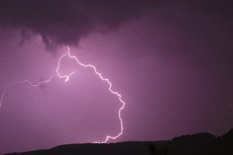 Эксперт поделилась, что Украину накроют грозы, возможен град