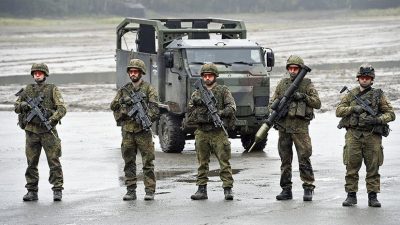 Варварська поведінка Путіна: низка країн НАТО за відправку миротворців в Україну - Польща