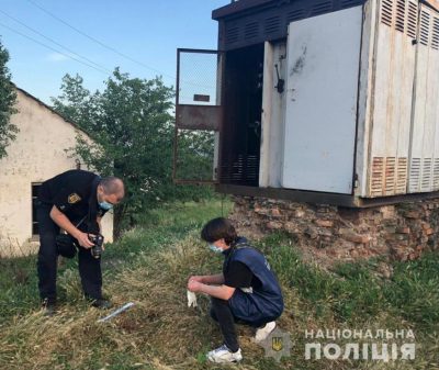 В Одеській області маленького хлопчика вбило струмом, поки батько відпочивав на озері В Одеській області маленького хлопчика вбило струмом, поки батько відпочивав на озері