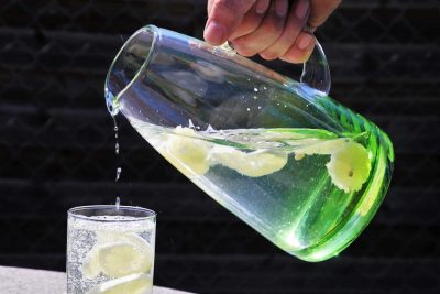 вода и лимоном вода и лимоном