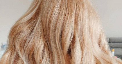Самое модное окрашивание волос на лето 2021: теплый блонд в стиле 60-х и французский мокко