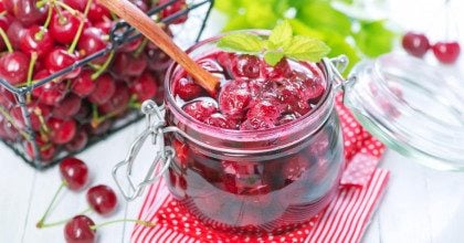Неймовірне вишневе варення без кісточок на зиму: покроковий рецепт