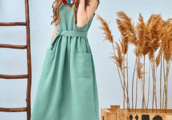 У моду на літо 2021 увійшли милі сарафани з 90-х, в які не можна не закохатися