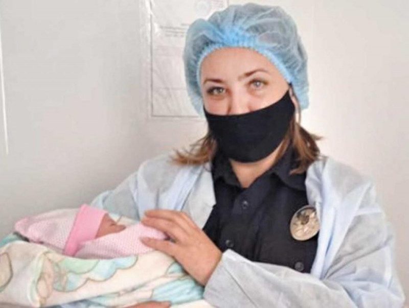 Под Винницей бросившая в роддоме ребенка женщина вернулась его забирать
