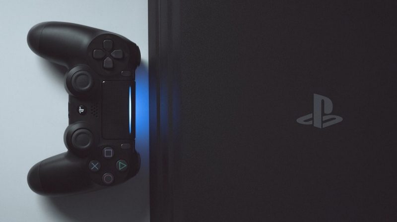 PS4 еще рано списывать со счетов: Sony продолжит выпускать игры на неё