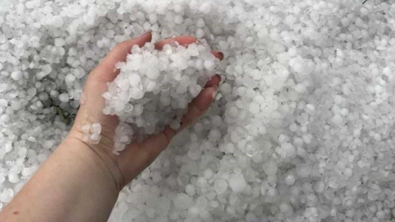 Україну атакує потужний циклон: синоптик попередив про град і грозові зливи