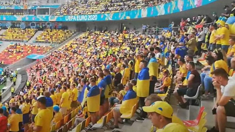 "Путин – ху*ло": во время матча украинские болельщики исполнили скандальный хит