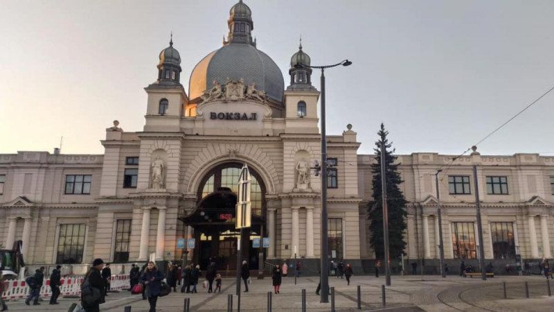 У Львові пролунали потужні вибухи, які чули в центрі міста