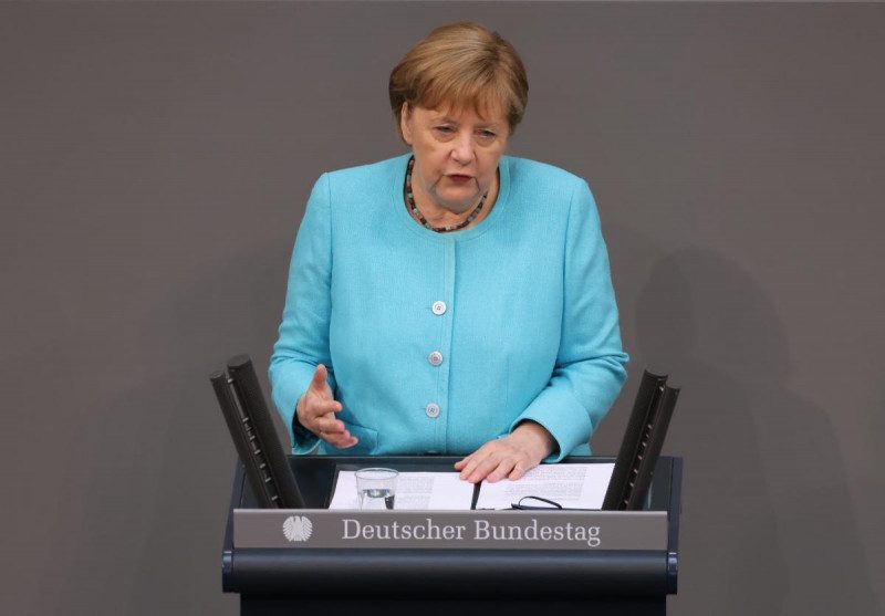 Переговоры Меркель и Путина по СП-2 перед встречей с Зеленским: в РФ назвали главную проблему ФРГ