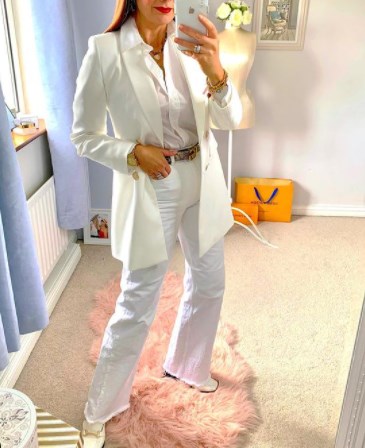 Модні білі джинси літо 2021