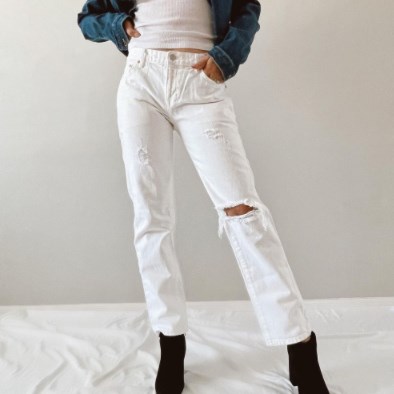 Модні білі джинси літо 2021