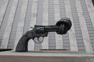 Оружие, пистолет