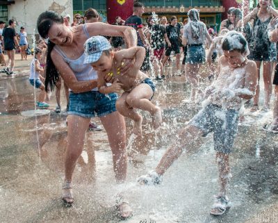 Спека повертається в Україну Спека повертається в Україну