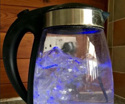 У Дніпрі маленький хлопчик вилив на себе окріп: пів тіла в опіках