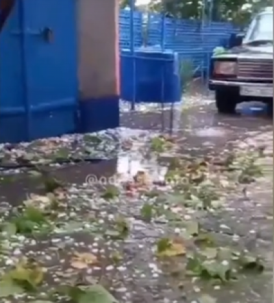 Негода вже на Одещині: регіон засипало градом