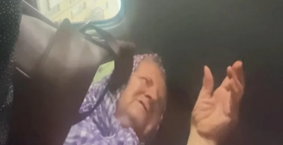 "Борщ або смерть": хитра бабуся в Києві вдень "косить" гроші з перехожих, а вночі губить цуценят