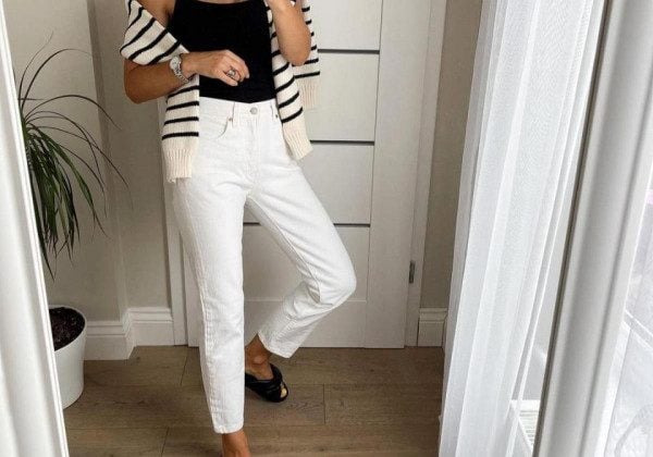 У моді трохи романтичні білі джинси, які ідеально пасують для літа - фото