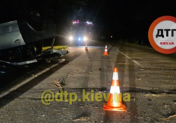 Влізли 12 осіб: під Києвом сталася смертельна ДТП, серед жертв – дитина