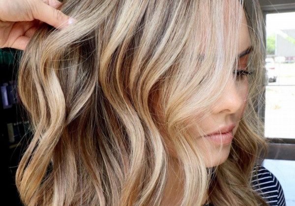 У моді стрижка на середнє волосся довгий боб - вдала зачіска для стильного образу на кожен день