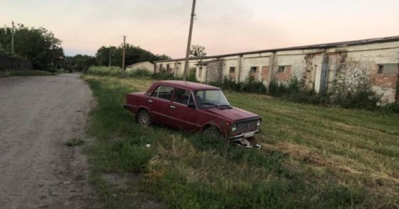 Під Вінницею п'яний водій збив коляску з немовлям: дівчинка пролетіла десять метрів і вижила