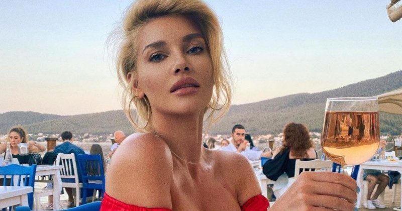 Екс-ВІА Гра показала себе у всій красі в супер міні-бікіні