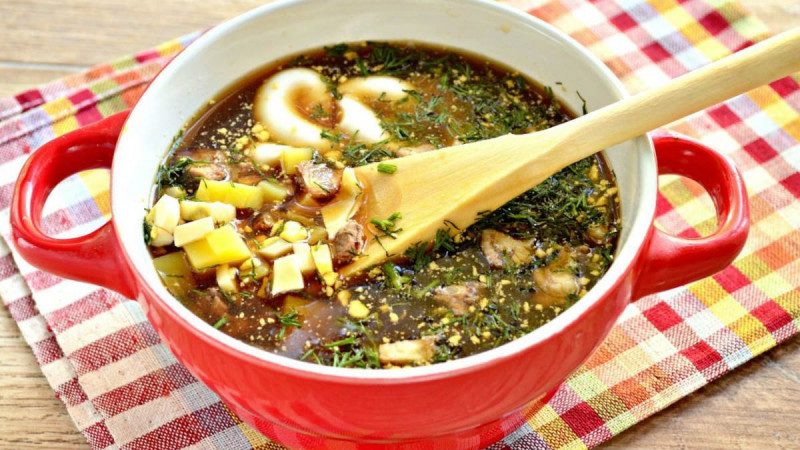 Домашняя окрошка на квасе: классический и диетический рецепты