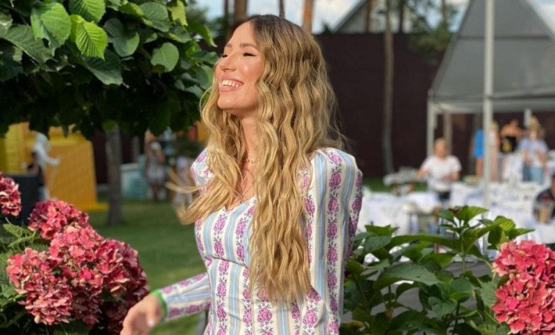 Олена Ющенко вразила шикарними формами в крихітному бікіні