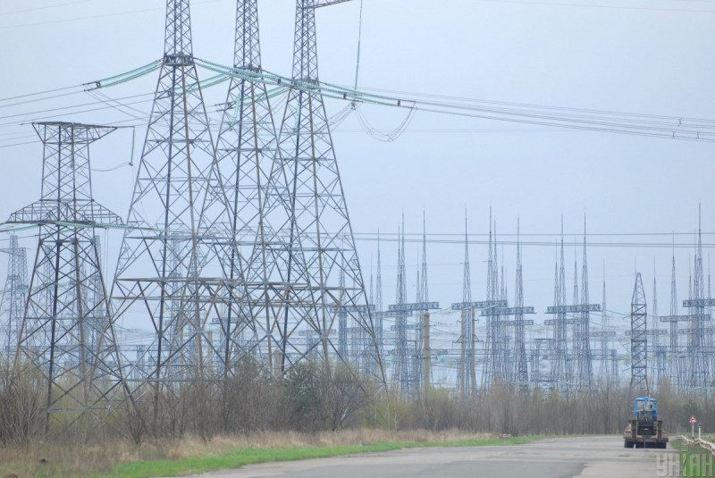 Киев и 8 областей отключат от электричества: опубликован график на понедельник