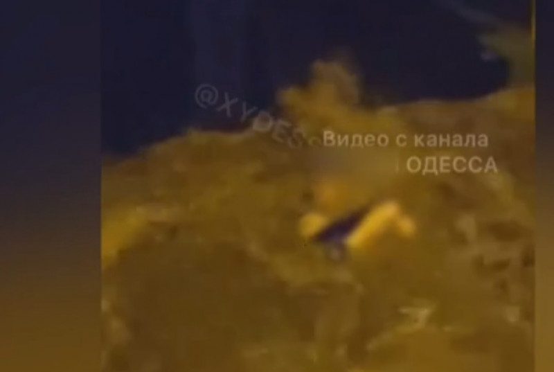 Тело унесло в море: в Одессе после мощного ливня разыскивают пропавшего мужчину