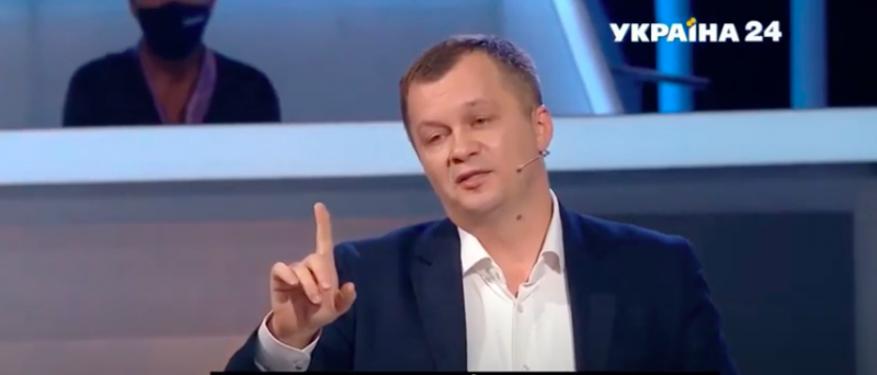 "Я приехал на самокате, а вы - на Maybach": Милованов и Шахов сцепились в прямом эфире