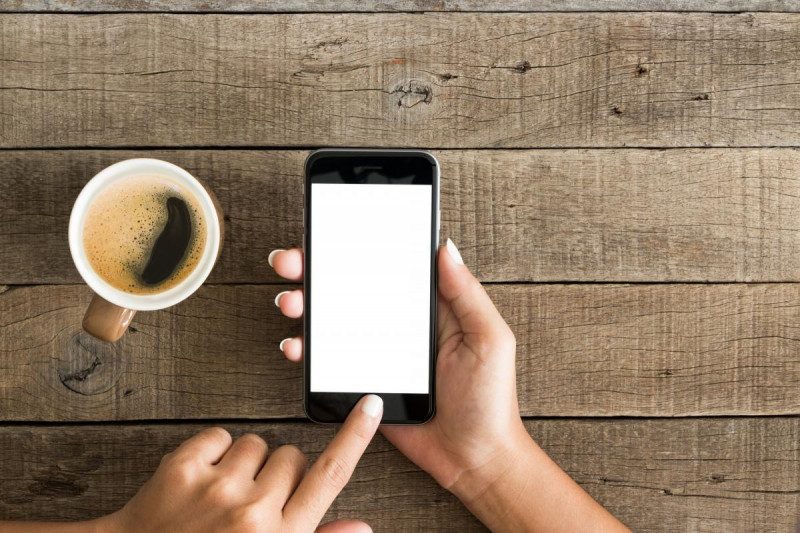 У Дніпрі жінці по "Новій пошті" замість iPhone продали цеглу