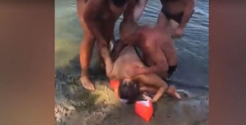 Вдарив інсульт під час плавання: на Черкащині чоловік врятував жінку від клінічної смерті