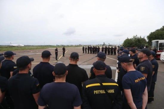 Украина при содействии Метинвеста менее чем за сутки отправила спасателей тушить пожары в Грецию