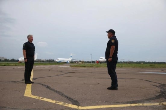 Украина при содействии Метинвеста менее чем за сутки отправила спасателей тушить пожары в Грецию