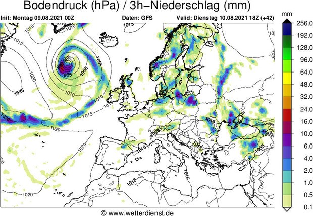 Украину накроет атмосферный фронт: где и когда ухудшится погода