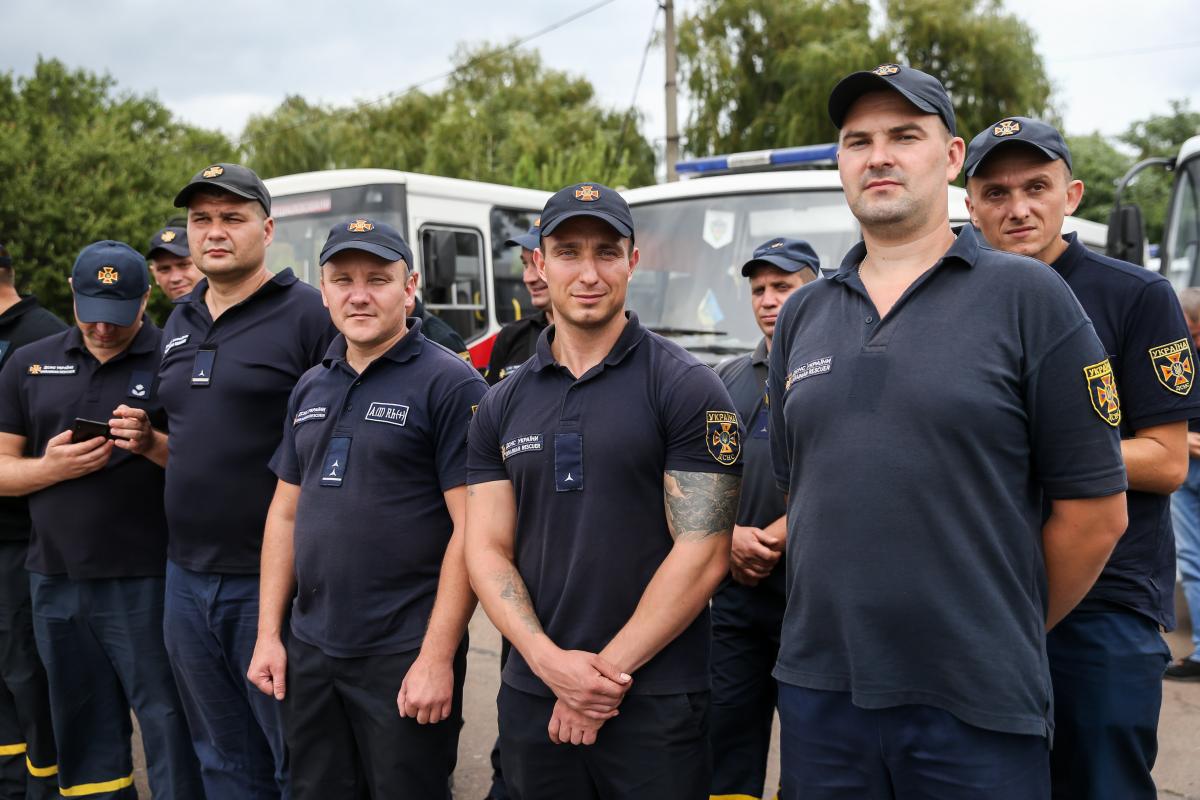 Відправлення українських рятувальників в охоплену пожежами Грецію