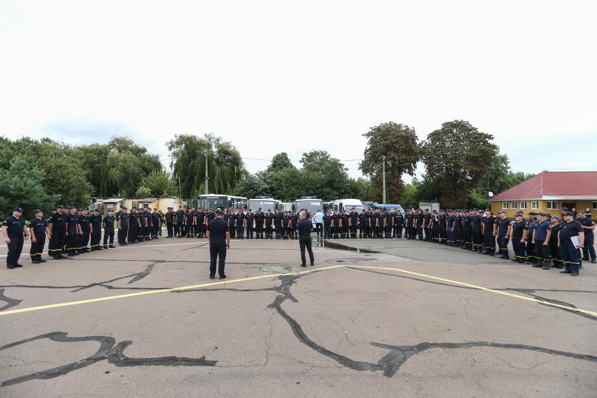 Відправлення українських рятувальників в охоплену пожежами Грецію